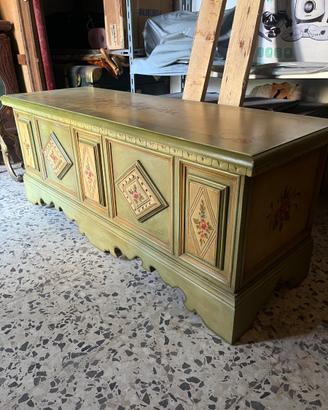 Cassapanca in legno