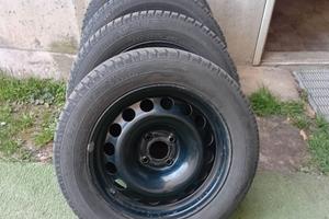 cerchi in ferro con gomme termiche