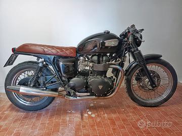 Triumph Bonneville Black cafe racer