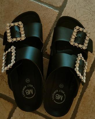 ciabatte nere con fibbia strass