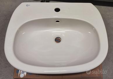 Lavabo sospeso in ceramica bianca