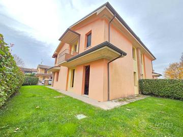 Villa di 180 m² con 5 locali e box auto a San Poss