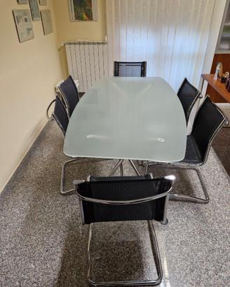 Tavolo riunione e sedie