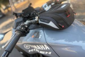  Yamaha niken gt 900