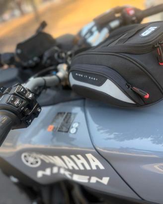  Yamaha niken gt 900