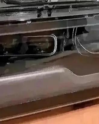 Rolls Royce Cullinan Fari Anteriori