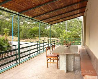 Cala Gonone app.ti con veranda o terrazza - A.C