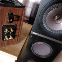 Kef Q 700