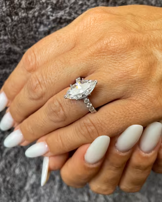 Anello di fidanzamento in Moissanite D Color VVS