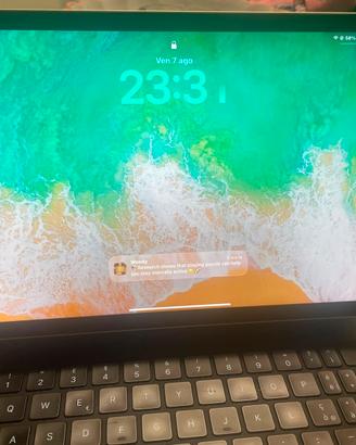 Ipad air 4 generazione con tastiera original apple