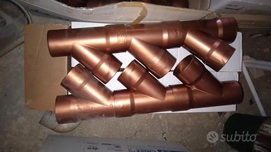 materiale per grondaie stock