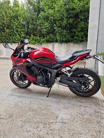 Honda CBR 650 R A2