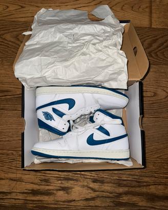 Jordan 1 Mid SE