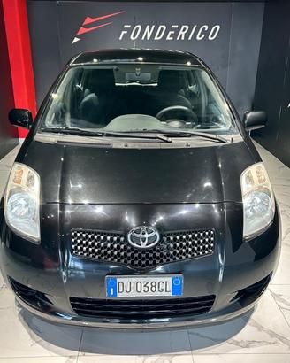 TOYOTA Yaris 1.0 5p.