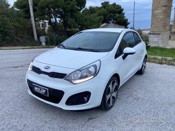 KIA Rio 1.4 CRDi 3p. Cool GUIDABILE DAI NEOPATEN