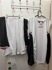 Nuovo Completo sportivo kipsta basket taglia xxl