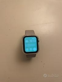 Apple Watch SE (1a generazione, 41 mm) 32 GB