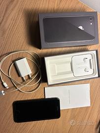 iPhone 8  64gb nero
