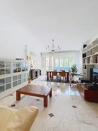 Quadrivano Luminoso in Centro Città