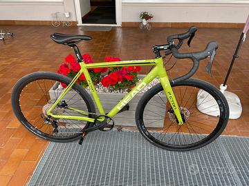 Bicicletta gravel head picton