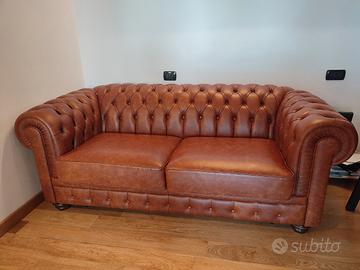 Divano Letto Chesterfield in Pelle