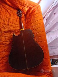 chitarra acustica