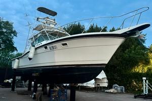 Barca Hatteras 36 express, da refittare (permuta)