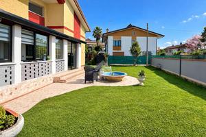 VILLA SINGOLA A ZERO BRANCO