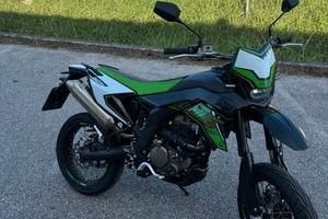KL 125 4T Motard