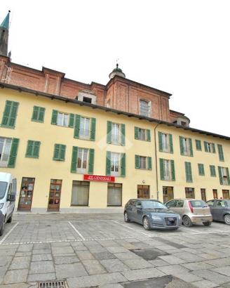 NEGOZIO A LIVORNO FERRARIS