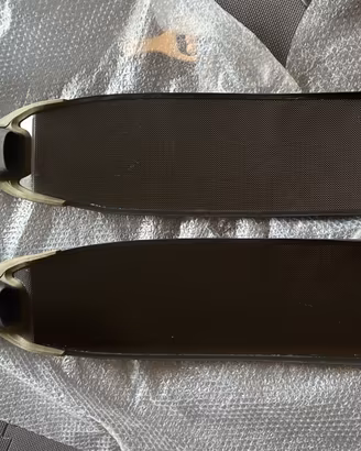 Pinne pale in carbonio top di gamma