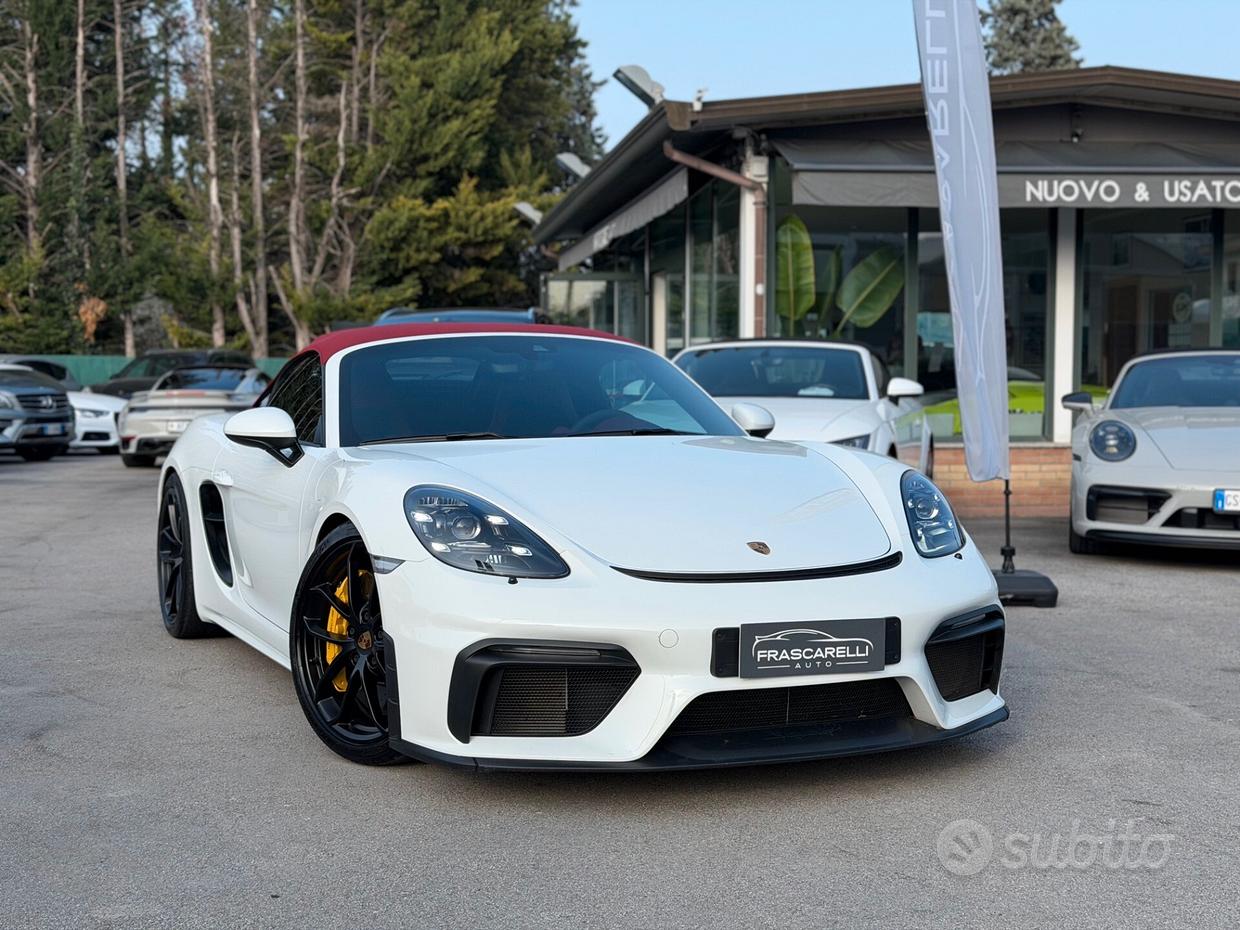 PORSCHE 718