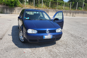 Golf 1.6 benzina / gpl