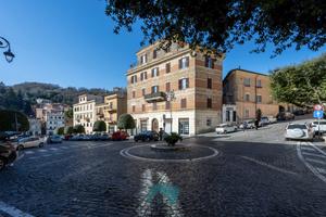 Monte compatri: appartamento bilivello