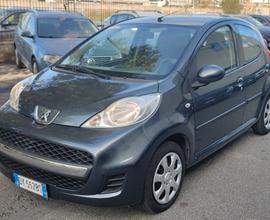 Peugeot 107 1.0 68CV 5p. Sweet Years - ADATTA A NE