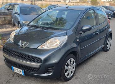 Peugeot 107 1.0 68CV 5p. Sweet Years - ADATTA A NE