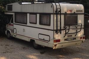 Camper mansardato