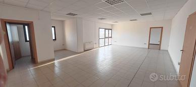 Locale 140 mq Artigianale - contributo 40% LR 949