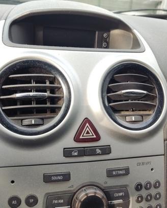 Bocchetta clima centrale OPEL CORSA D del 2011