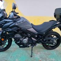 Suzuki V-Strom 650 (2024) 3.700 km - Full Optional