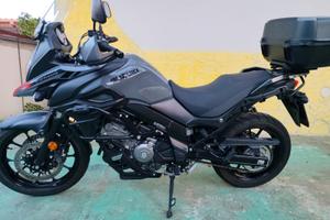 Suzuki V-Strom 650 (2024) 3.700 km - Full Optional