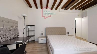 CAMERA CON BAGNO PRIVATO IN CANNAREGIO,VENEZIA