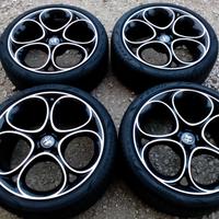 CERCHI E GOMME 19 ORIGINALI ALFA ROMEO COD:2030