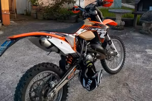 MOTO ENDURO KTM 125 EXE
