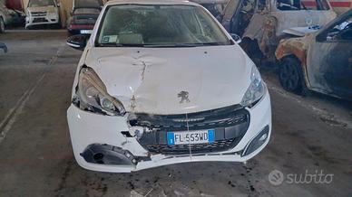 Ricambi Peugeot 208 PureTech 82 5 porte Black Line