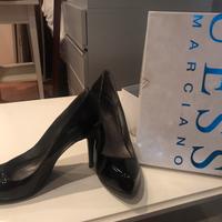 Scarpe decolletè Guess nere lucide 39