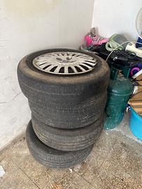 Cerchi gommati grande punto