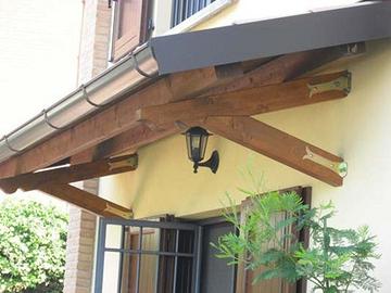Tettoia in legno