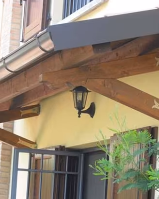 Tettoia in legno