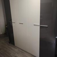 Armadio e divano letto 